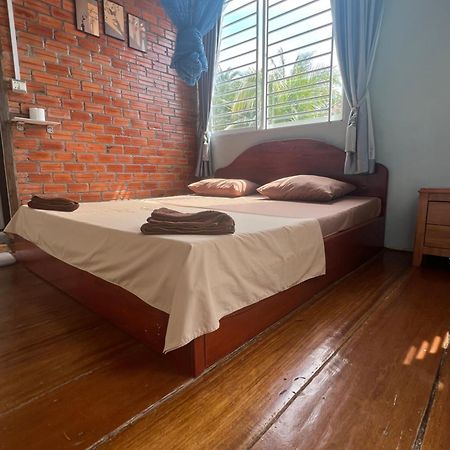 Ing Ing Guesthouse Đảo Koh Rong Samloem Ngoại thất bức ảnh