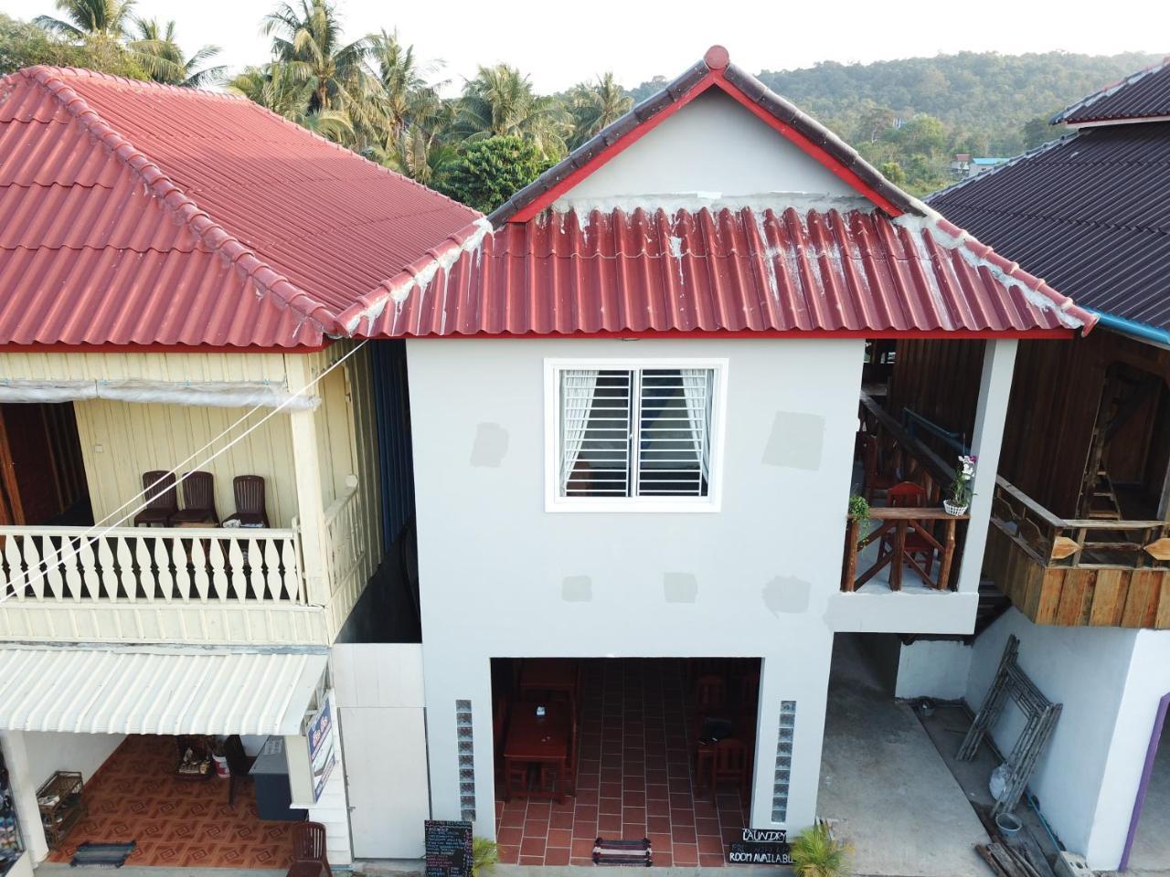 Ing Ing Guesthouse Đảo Koh Rong Samloem Ngoại thất bức ảnh